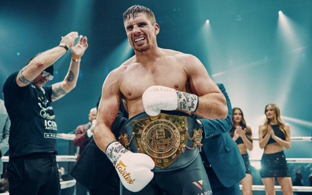 Rico Verhoeven trenuje przed możliwą walką z Hrgoviciem